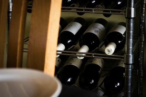 Join like minded travellers in the cocktail bar for a pre dinner drink at the Best Wetsern Hospitality Inn SEASONS RESTAURANT